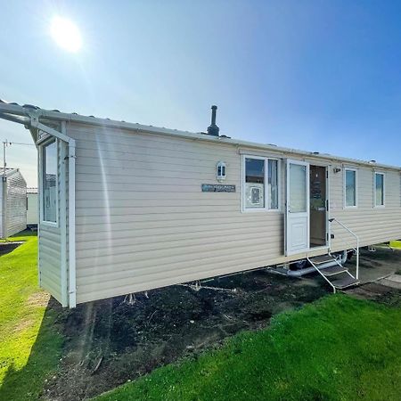 Lovely Caravan With Wifi At Broadland Sands In Suffolk Ref 20035Bs Hotel Hopton on Sea Exterior photo
